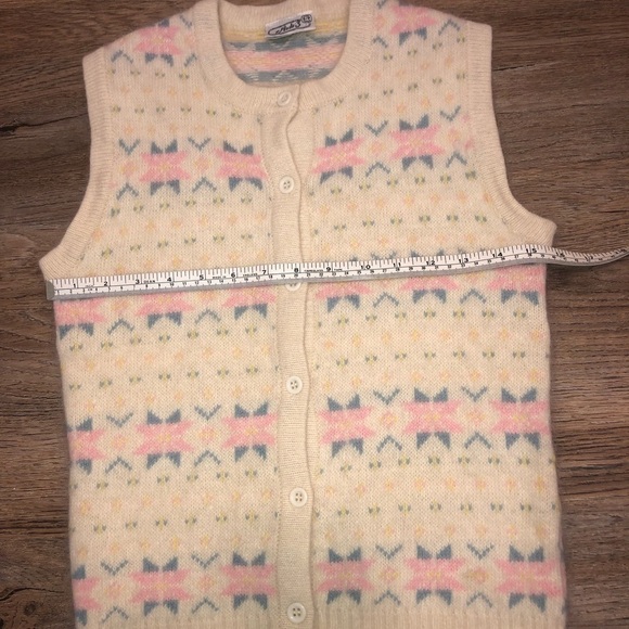 VINTAGE Angora Snowflake Snow Flakes Pastel Sweater Vest Sz Small - Picture 4 of 6
